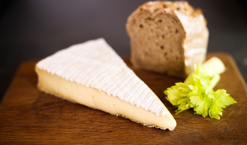 What Pairs Well With Brie de Meaux?