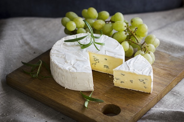 What Pairs Well With Cambozola?