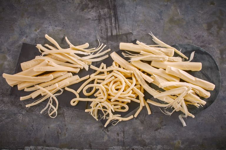 What are the Different Types of String Cheese? 