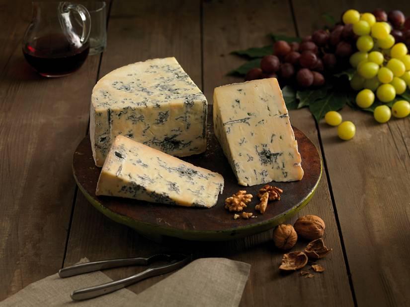 What Pairs Well With Gorgonzola Piccante?